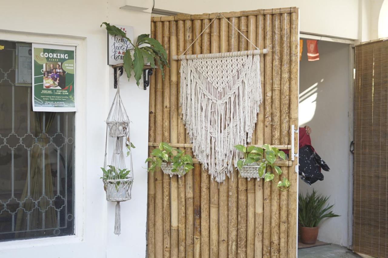 Oke Baik Hostel Yogyakarta Ngoại thất bức ảnh