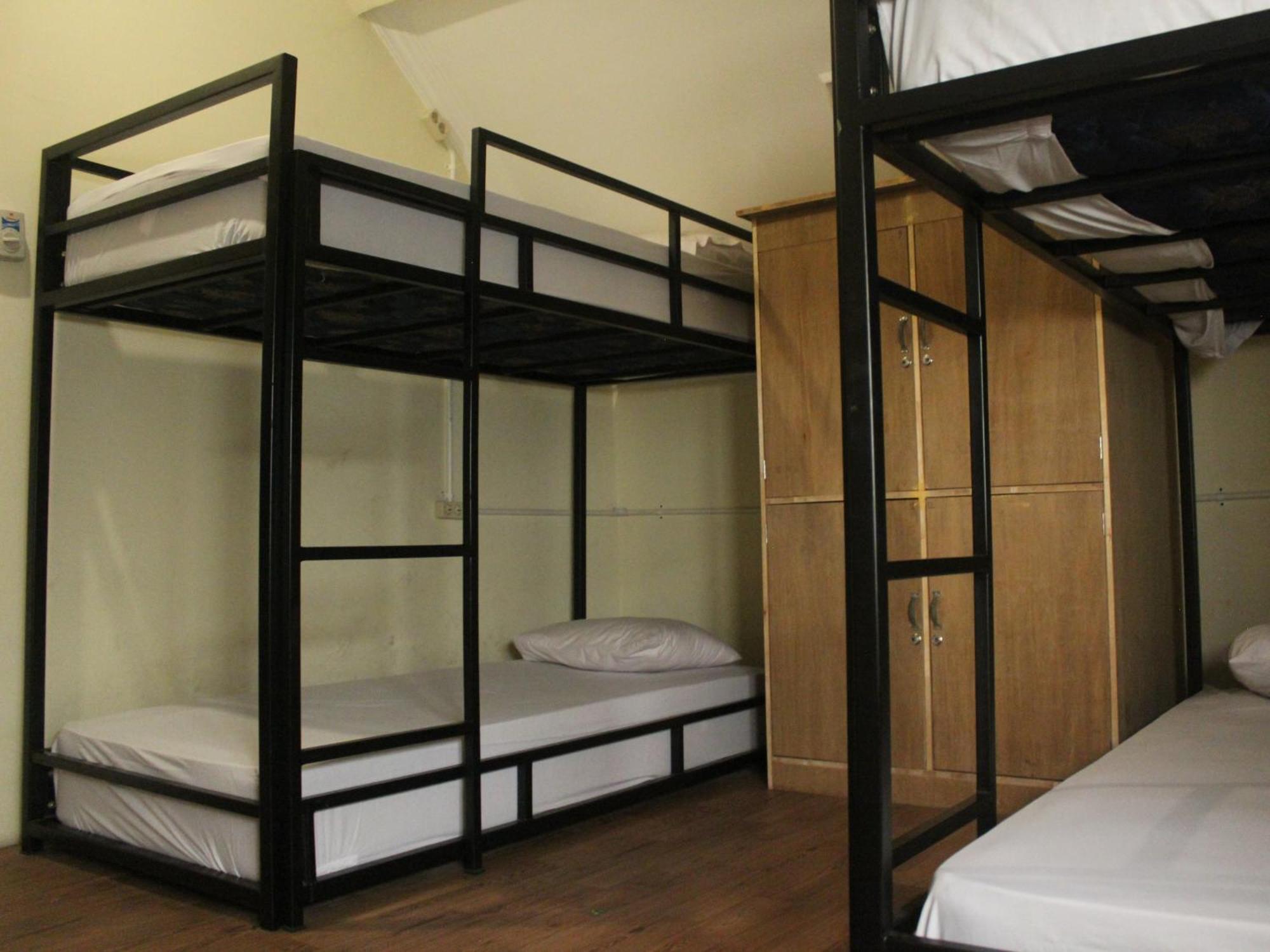 Oke Baik Hostel Yogyakarta Ngoại thất bức ảnh