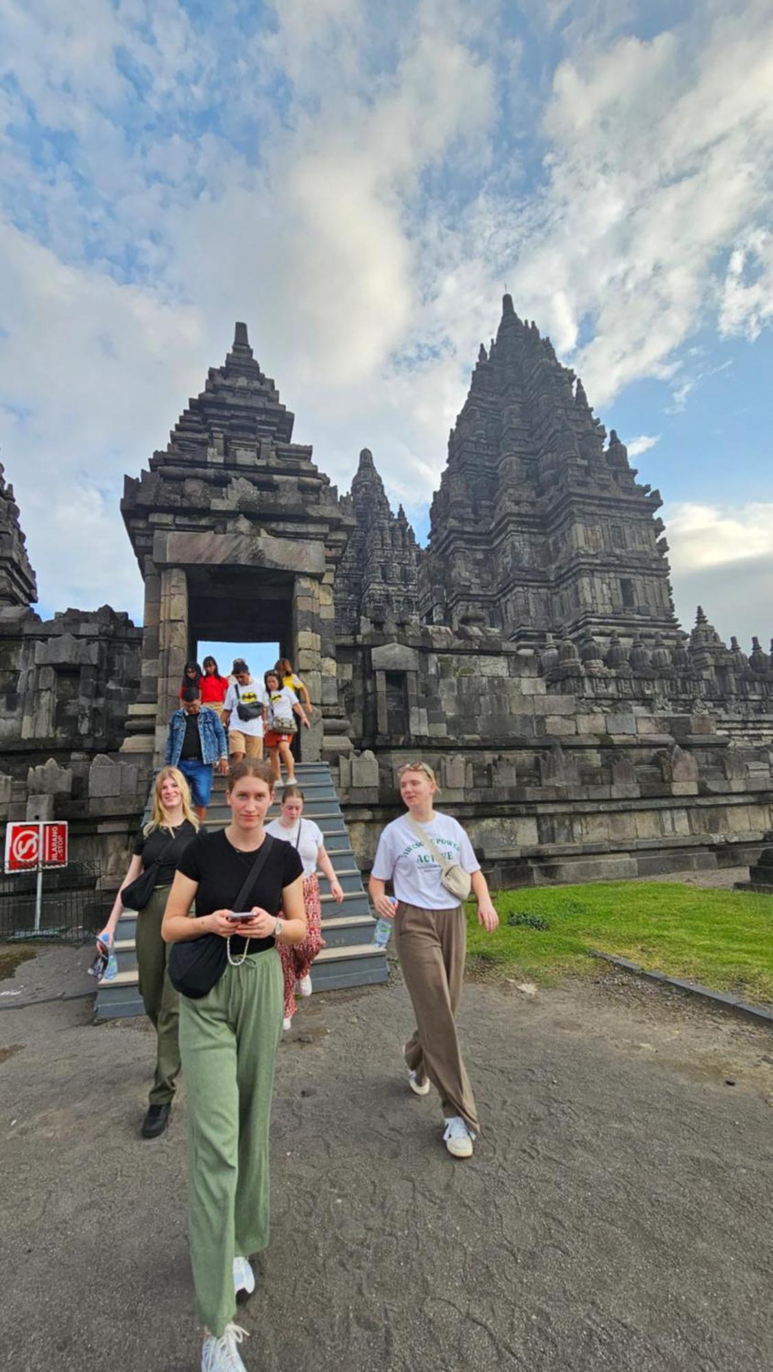 Oke Baik Hostel Yogyakarta Ngoại thất bức ảnh