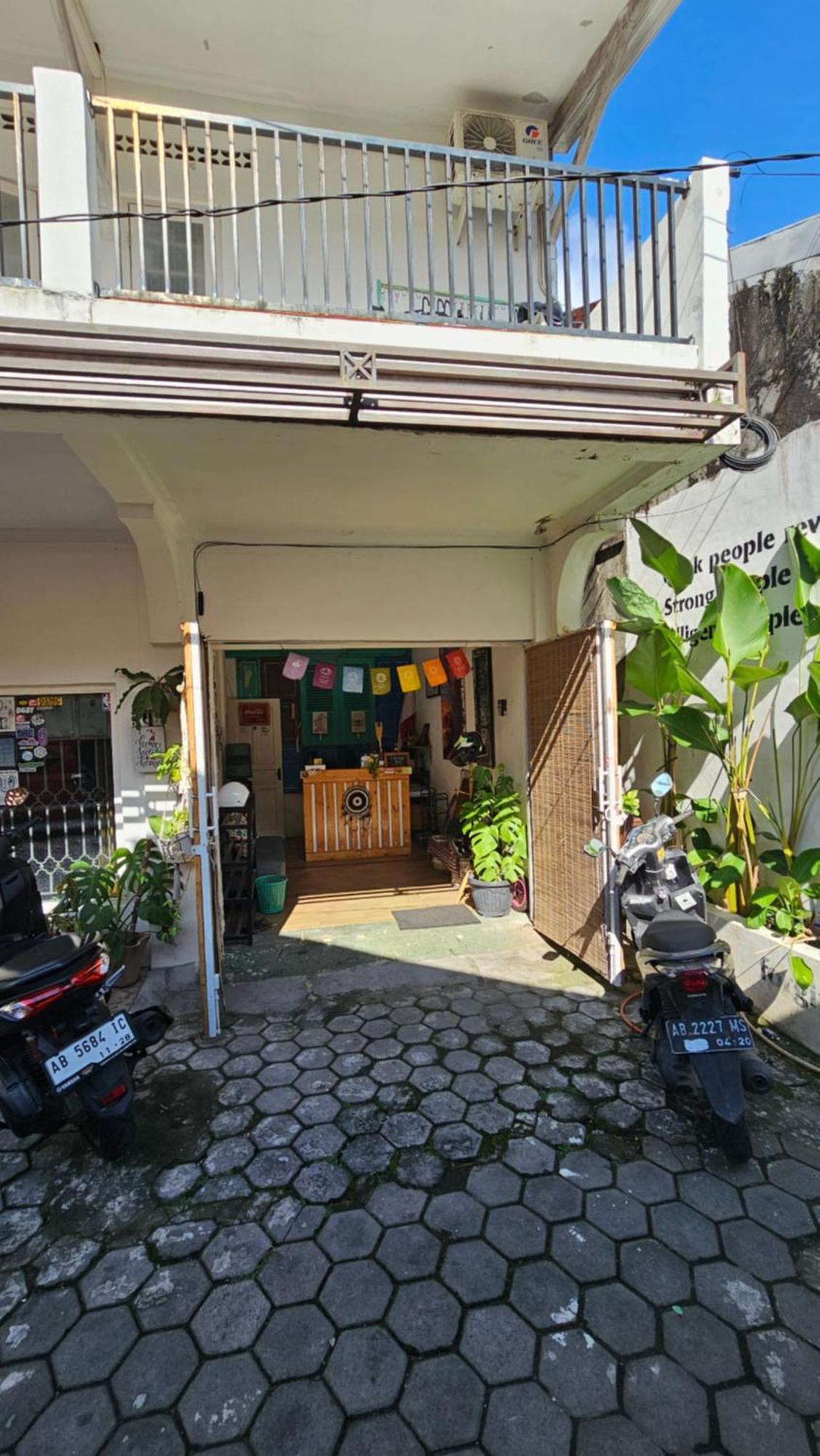 Oke Baik Hostel Yogyakarta Ngoại thất bức ảnh