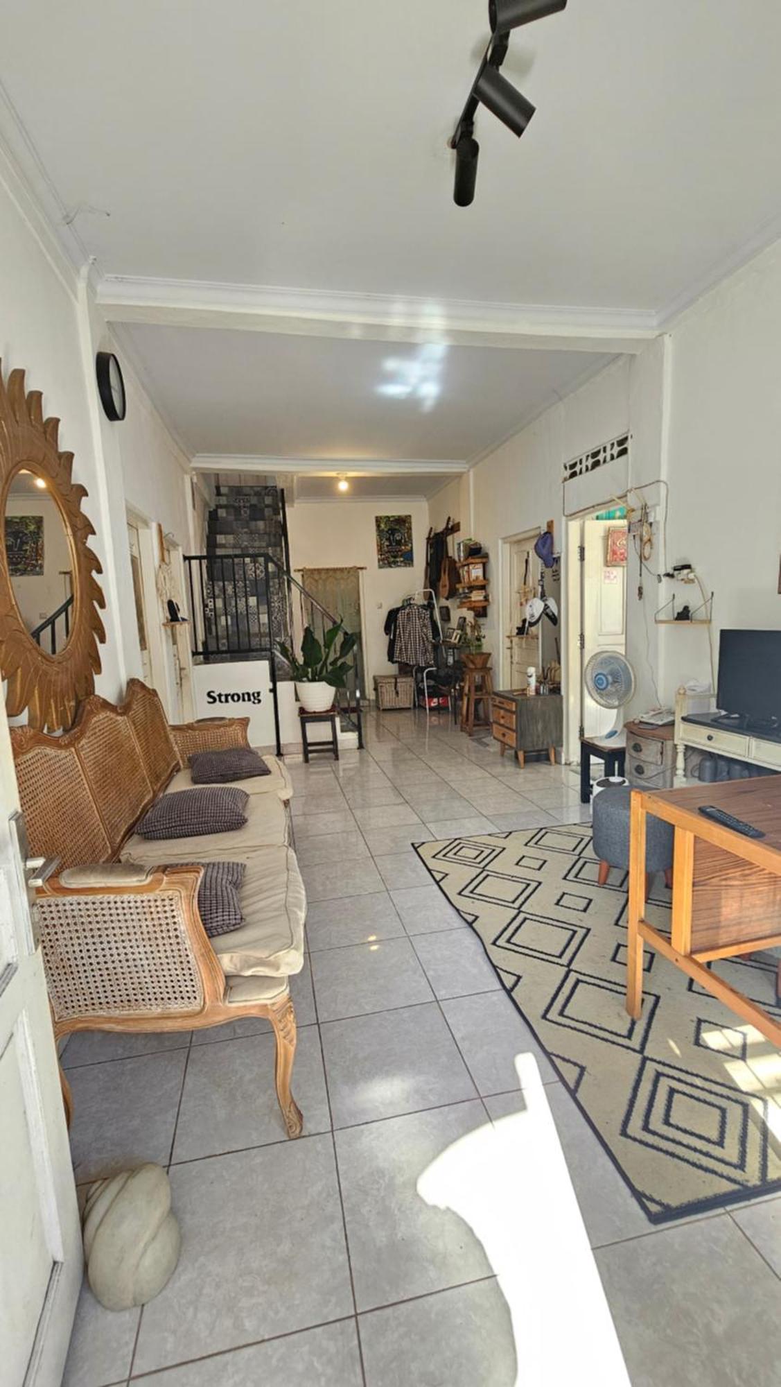 Oke Baik Hostel Yogyakarta Ngoại thất bức ảnh