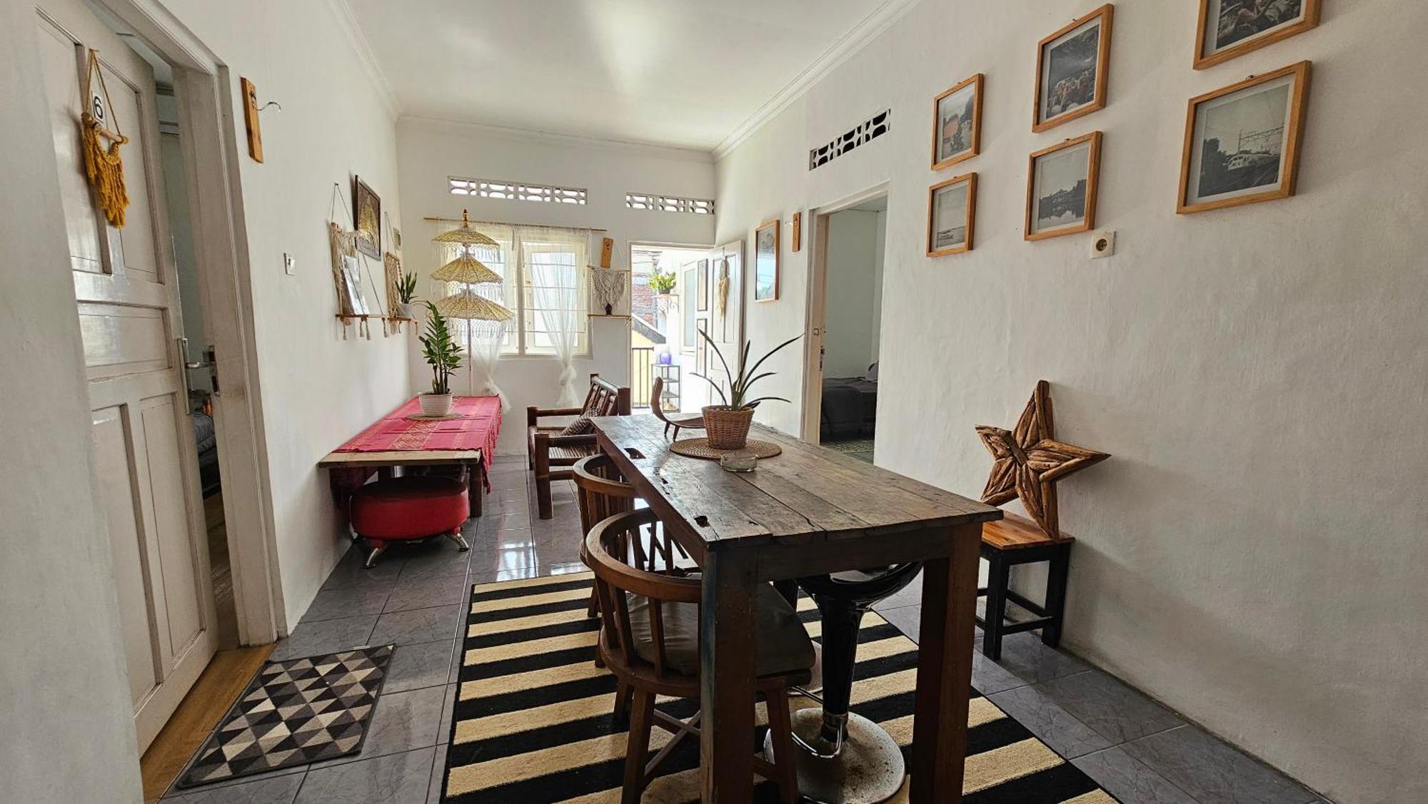 Oke Baik Hostel Yogyakarta Ngoại thất bức ảnh
