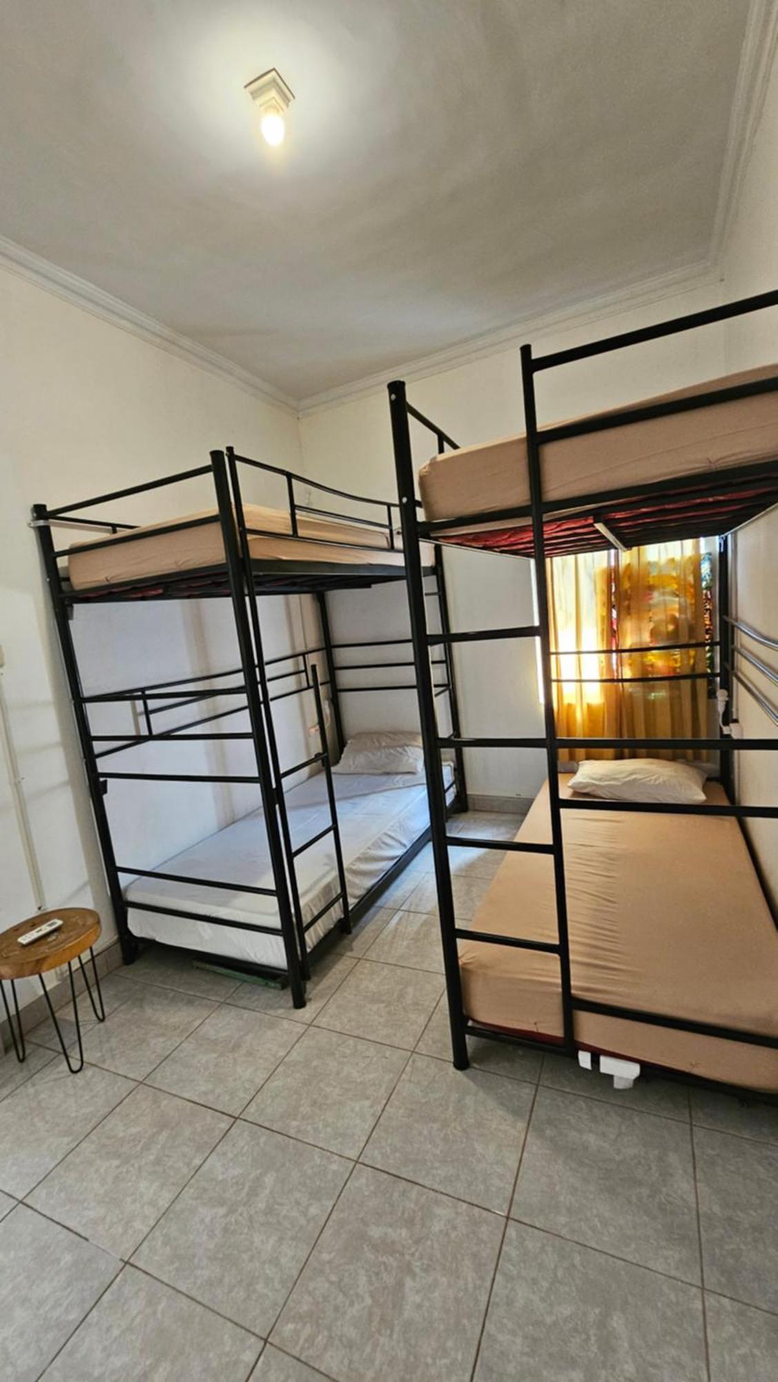 Oke Baik Hostel Yogyakarta Ngoại thất bức ảnh