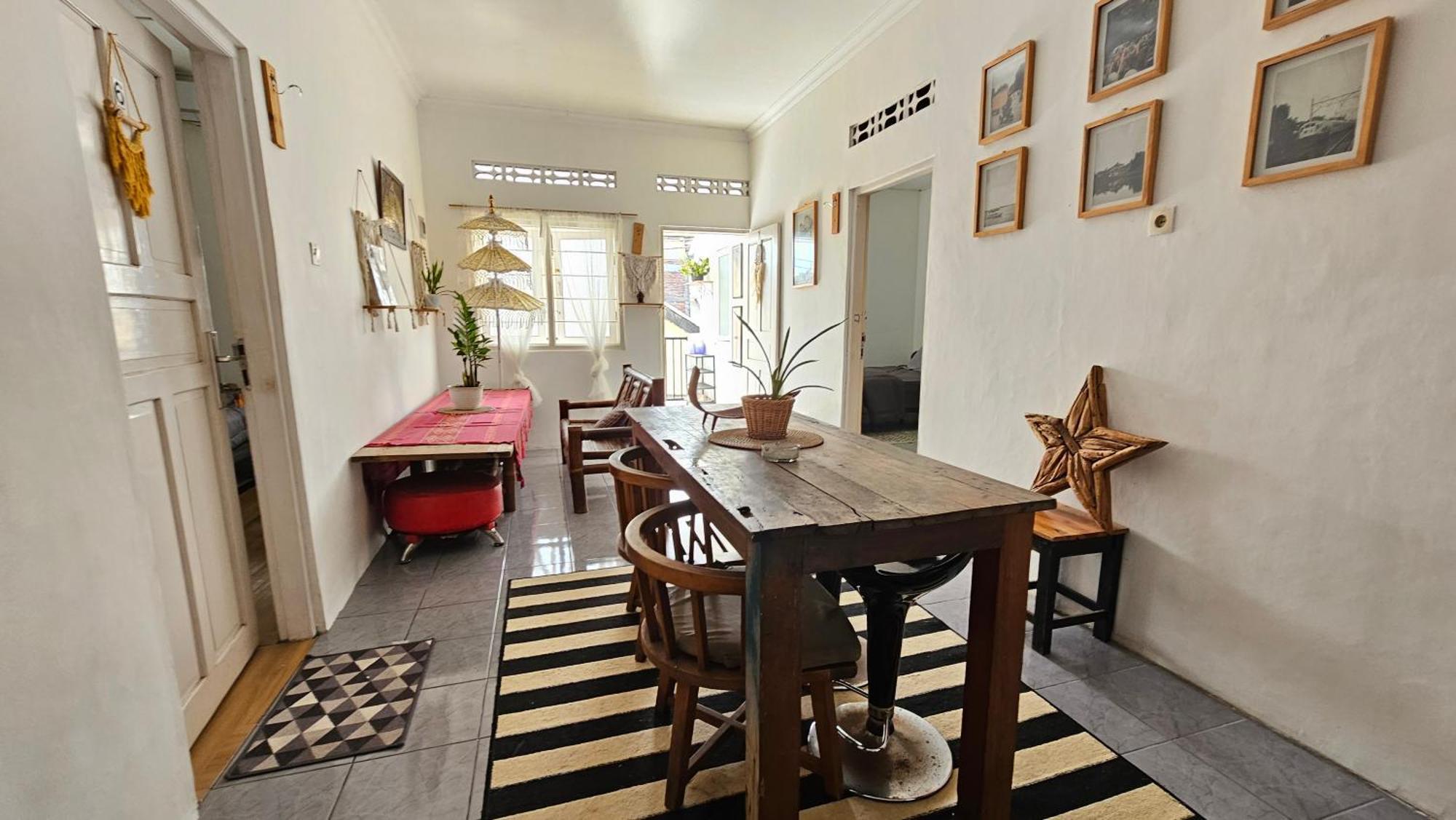 Oke Baik Hostel Yogyakarta Ngoại thất bức ảnh