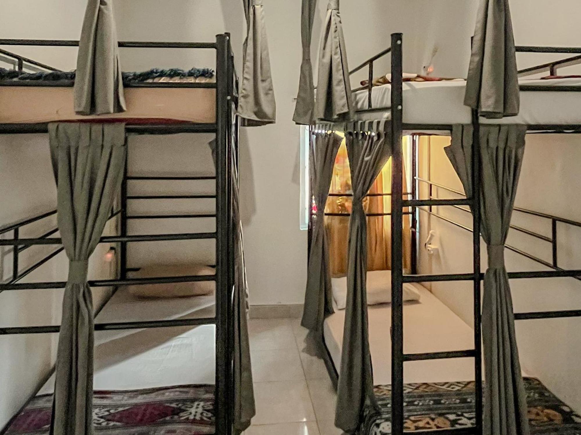 Oke Baik Hostel Yogyakarta Ngoại thất bức ảnh