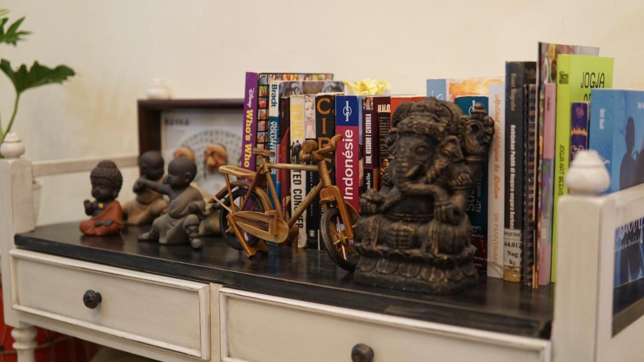 Oke Baik Hostel Yogyakarta Ngoại thất bức ảnh
