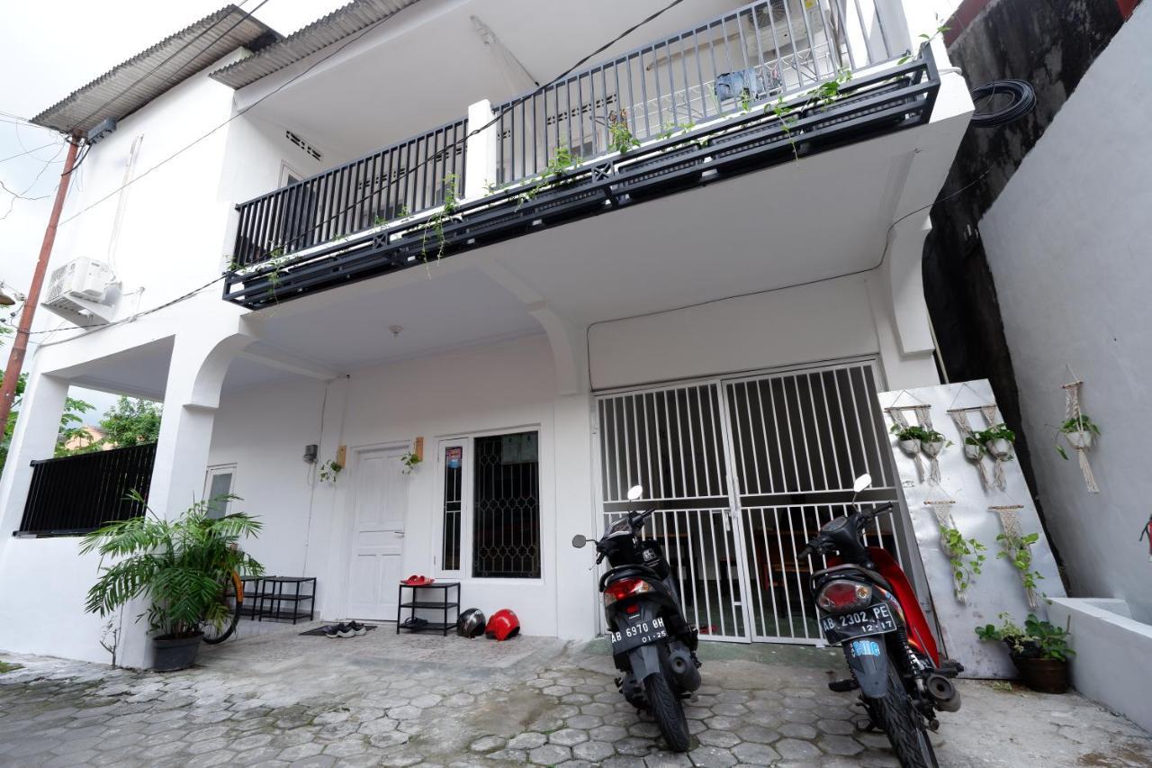 Oke Baik Hostel Yogyakarta Ngoại thất bức ảnh